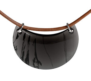 Loucine : Leather Necklace