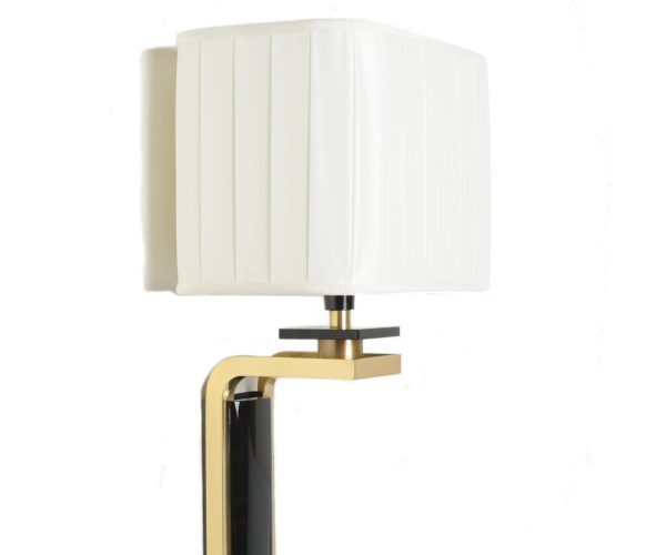 Arev_wall-lamp